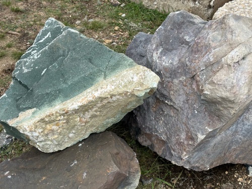 Камни для ландшафтного дизайна зелёные 10-60 килограмм купить в Орле