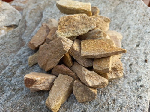 Златолит жёлтый декоративная каменная крошка купить в Орле