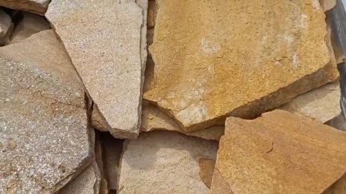 Плитняк златолит жёлтый для цоколя купить в Орле