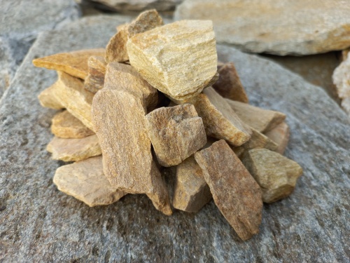 Златолит жёлтый декоративная каменная крошка купить в Орле