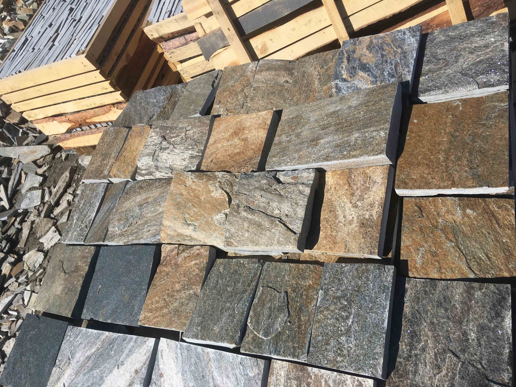 Плитка пилёная златолит Уральский для фасада купить в Орле