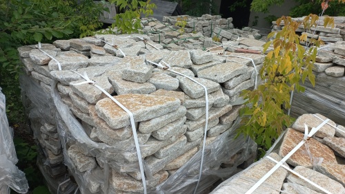 Гранитный плитняк галтованный для мощения купить в Орле