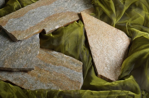 Плитняк златолит Уральский  для фасада купить в Орле