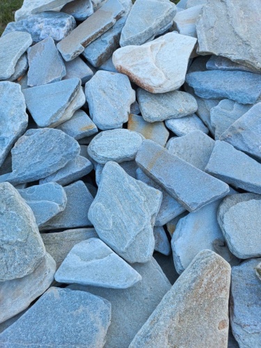 Плитняк златолит зелёный галтованный для цоколя купить в Орле